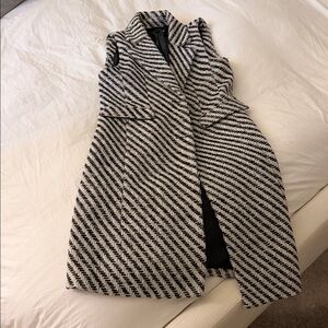 Evereve Black and White Patterned Dress
